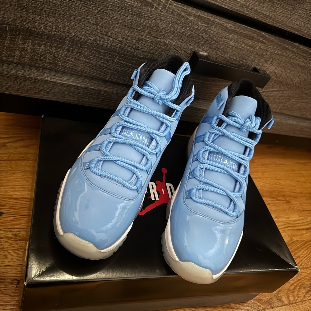 Air Jordan 11 Retro 'Pantone'
